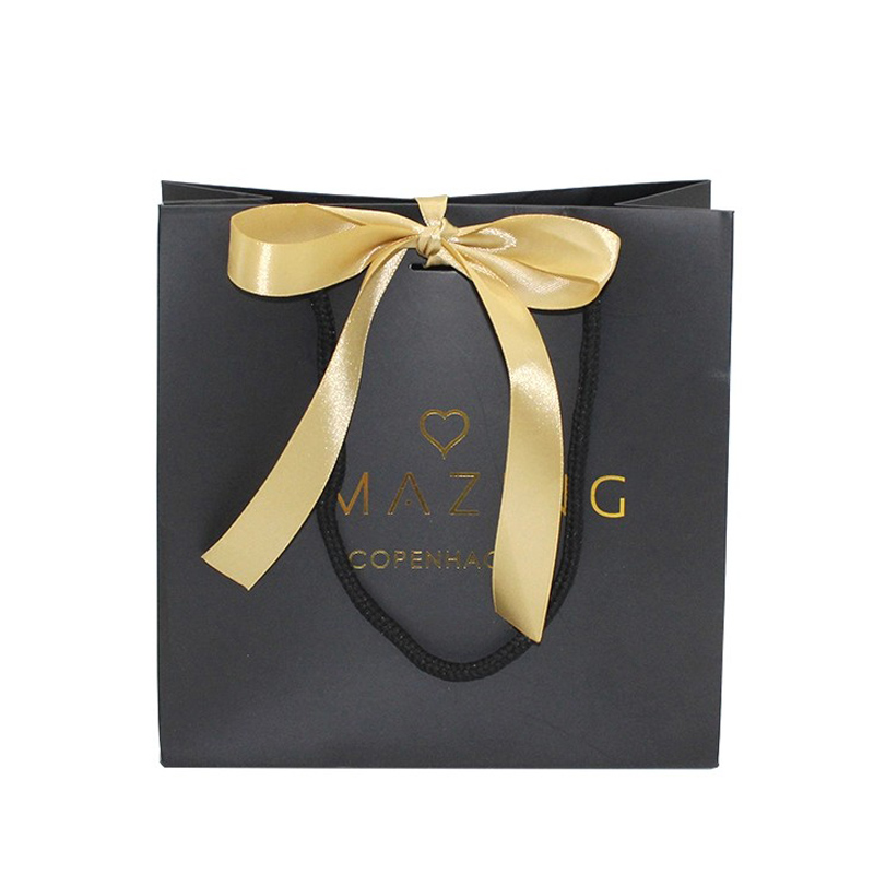 Custom Black Matte Gold Foil Logo Paper Gift Bag With Rope Handle