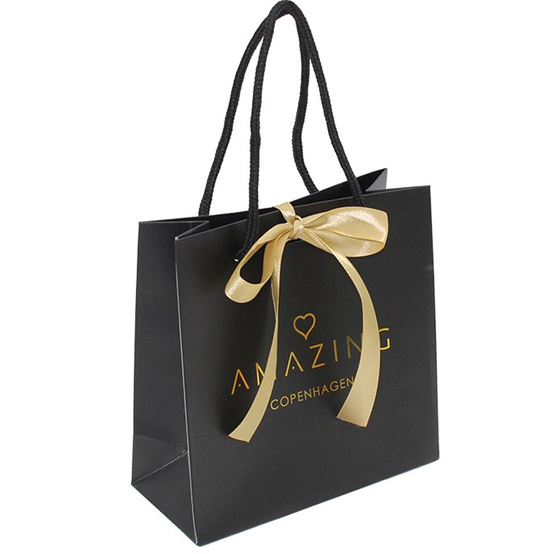 Custom Black Matte Gold Foil Logo Paper Gift Bag With Rope Handle